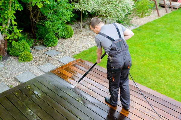 Deck And Patio Cleaning in Mandeville