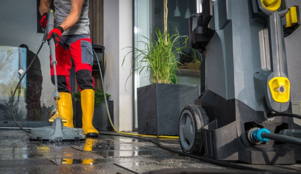 Commercial Pressure Cleaning in Mandeville