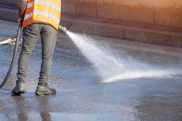 Asphalt Pressure Washing in Mandeville