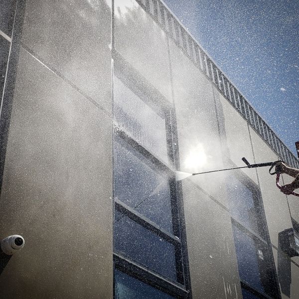 Exterior Building Washing in Mandeville