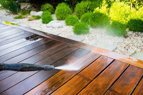 Deck Cleaning in Mandeville